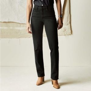 Imogene + Willie Sophie Jeans: Black Water Dip